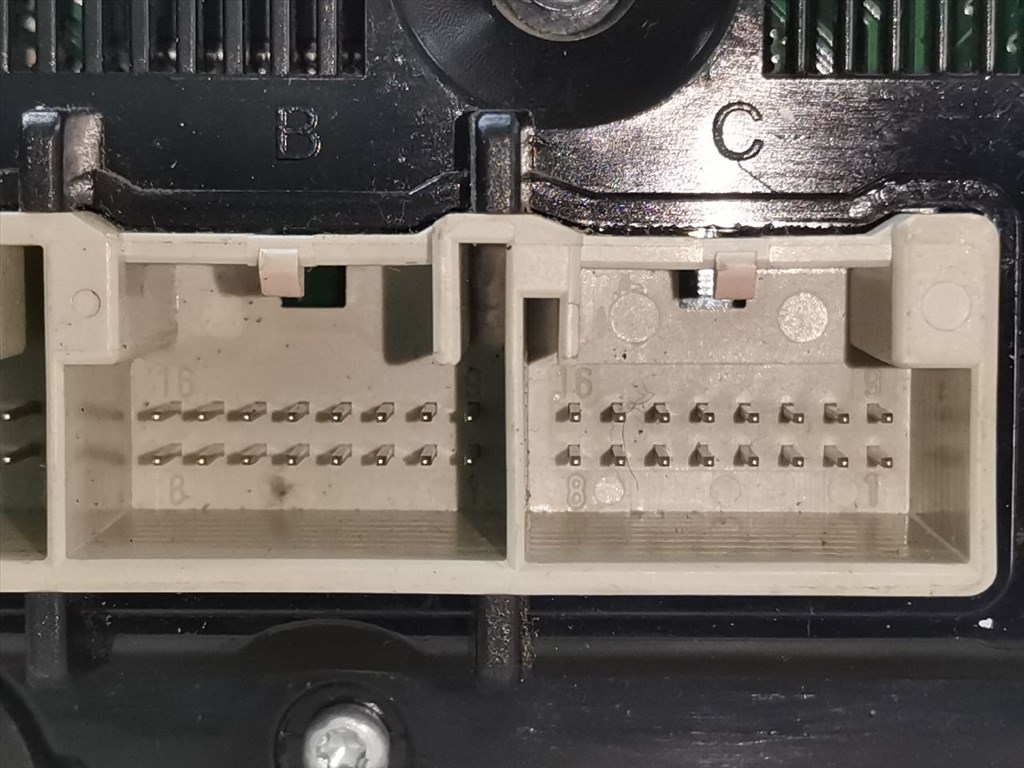 SKODA OCTAVIA II (1Z5) 1.9 TDI Fűtéskapcsoló (digit klímás) #33586# 1Z0907044AB 9. kép