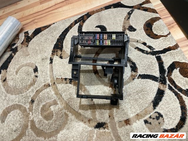 Audi Q3 (8U) AUDI Q3 Biztosítéktábla Utastér 1k2971858 1k2971262 1. kép