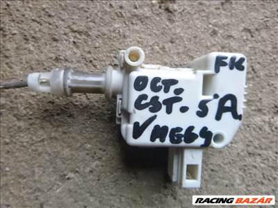 Skoda Octavia I csomagtér központi zár motor 