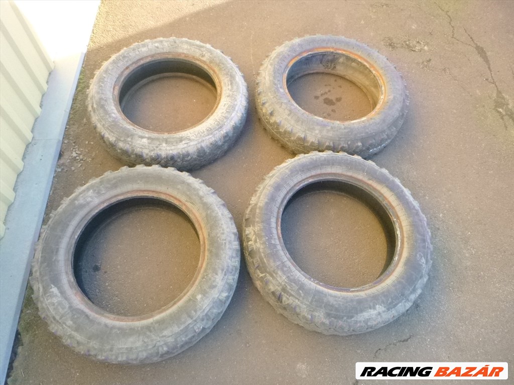 Lada Niva 175 80 16 C GUMI 2 DB  2. kép