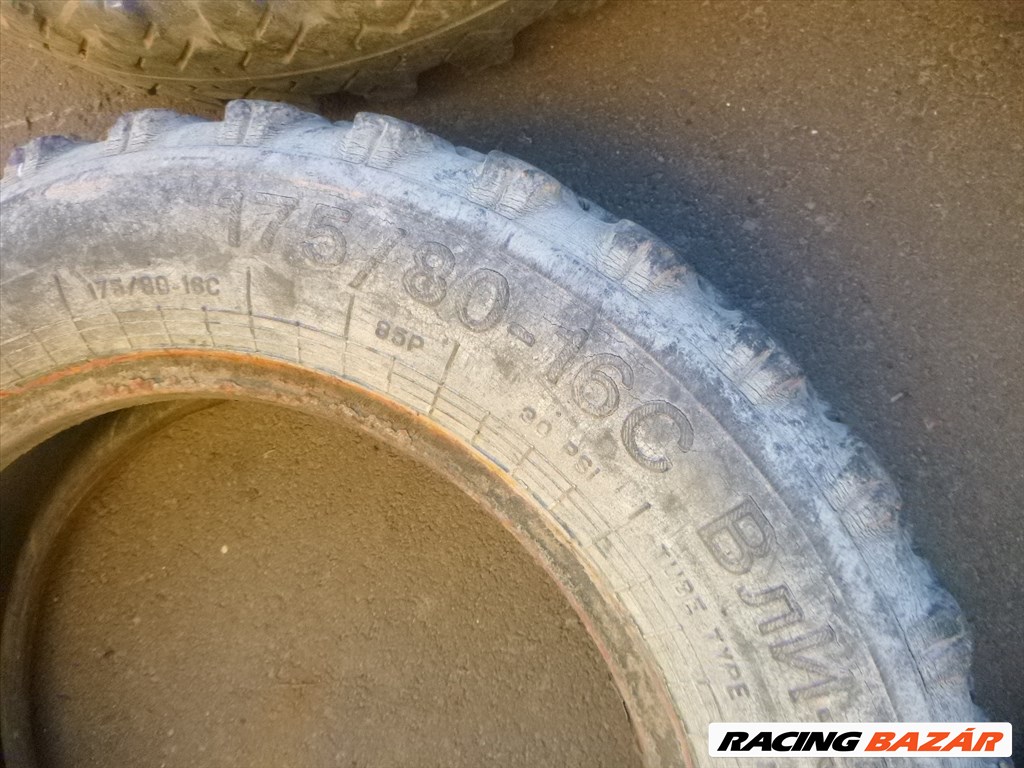 Lada Niva 175 80 16 C GUMI 2 DB  5. kép