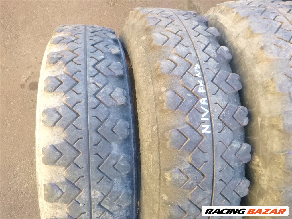 Lada Niva 175 80 16 C GUMI 2 DB  6. kép