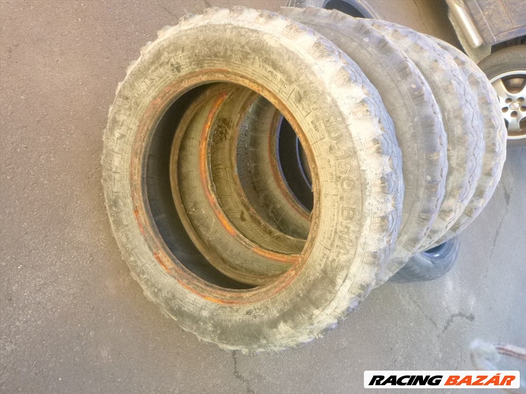 Lada Niva 175 80 16 C GUMI 2 DB  8. kép