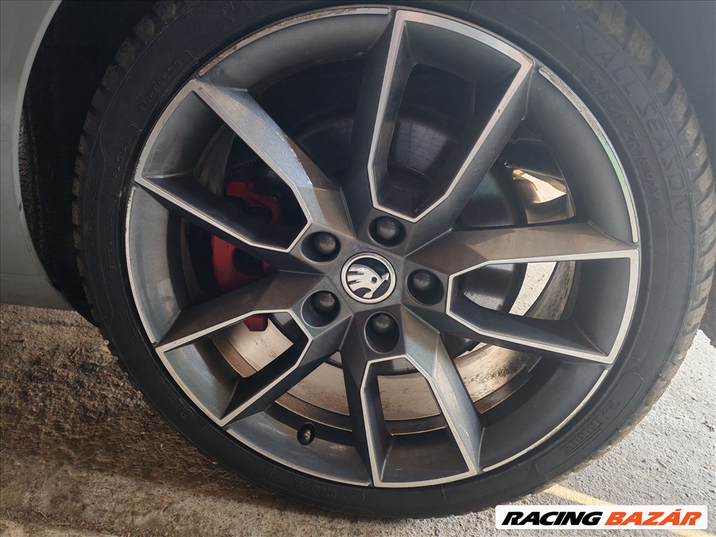 Eladó Skoda Octavia RS 5x112 lyukosztású 18" újszerű alufelni 1. kép