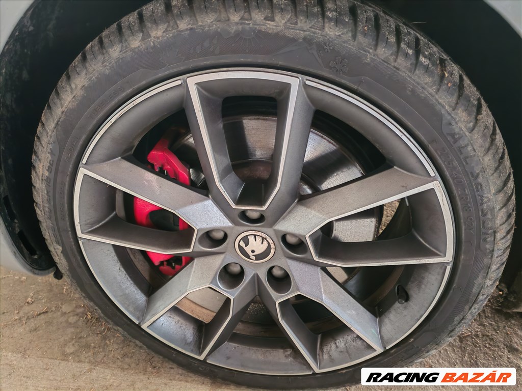 Eladó Skoda Octavia RS 5x112 lyukosztású 18" újszerű alufelni 2. kép