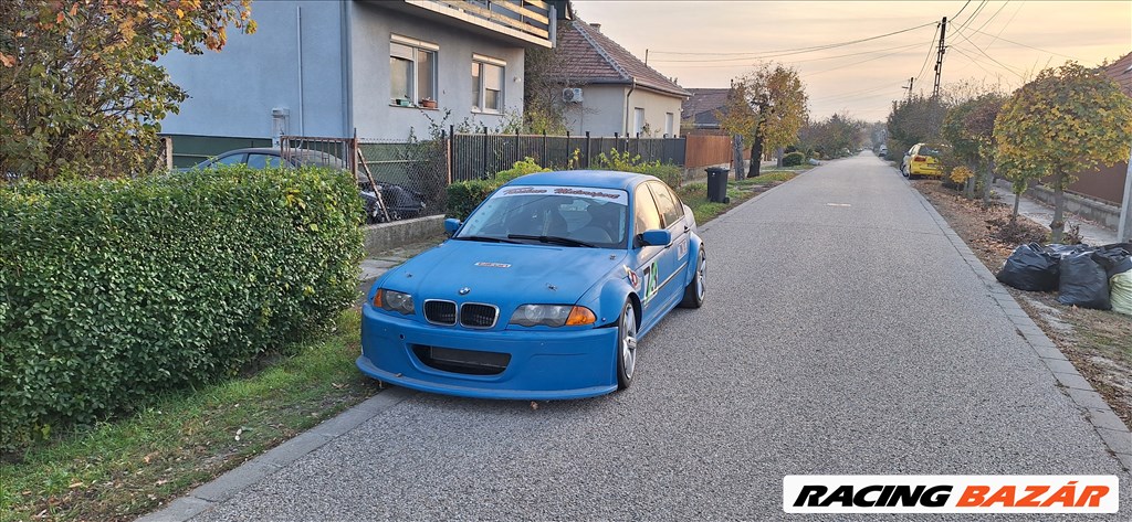 Bmw 2.5 i pàlya autò 1. kép