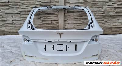 Tesla Model X Csomagtérajtó