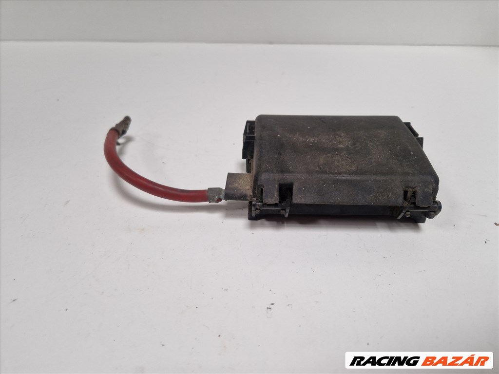 Seat León I biztosítéktábla motortéri (16787) 1j0937550ab 7. kép
