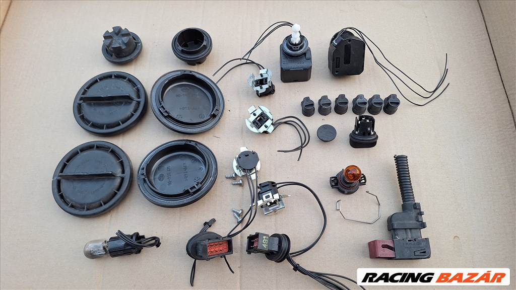 Opel Astra J fényszóró csatlakózó foglalat kupak 1. kép