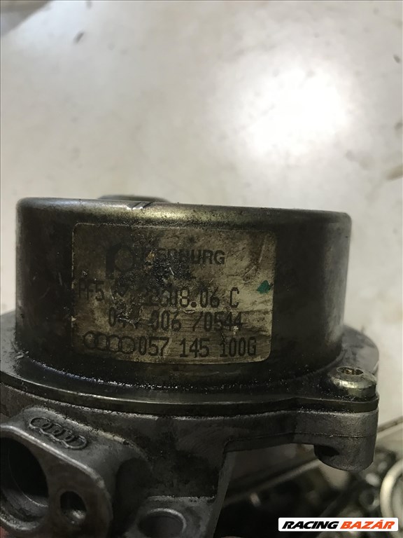 Volkswagen Passat B5 2,5 V6 TDI / Vákuumpumpa 057145100g 3. kép