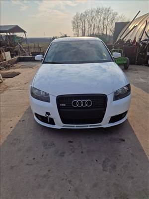 Audi A3 (8P) bontott alkatrészei