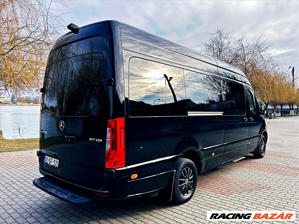 Kisbusz bérlés sofőrrel – Elite Class prémium szolgáltatás! 2. kép