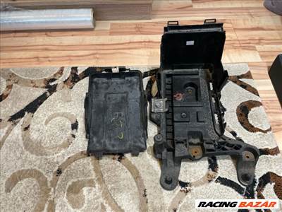 Audi Q3 (8U) AUDI Q3 Akkumulátor Tartó 3c0815443a 1k0915333