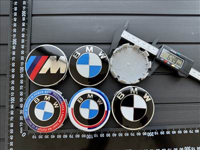 Új BMW 68mm Felni Alufelni Közép Kupak Felniközép Felnikupak Embléma Jel 36136783536 6783536