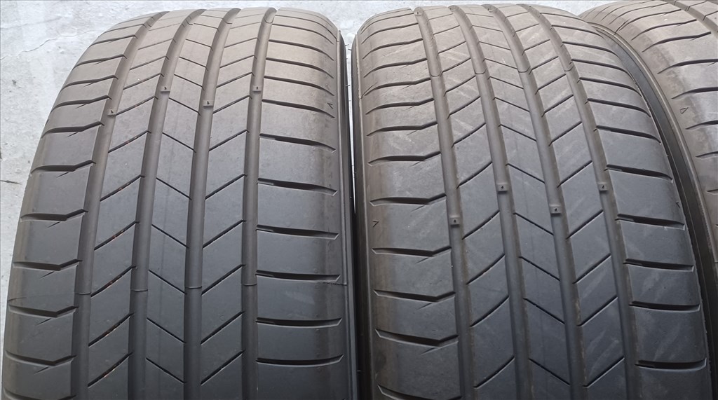 Demó 2024-es Kumho Ecsta 215/55 R18 nyári gumik 85e/4db 6. kép