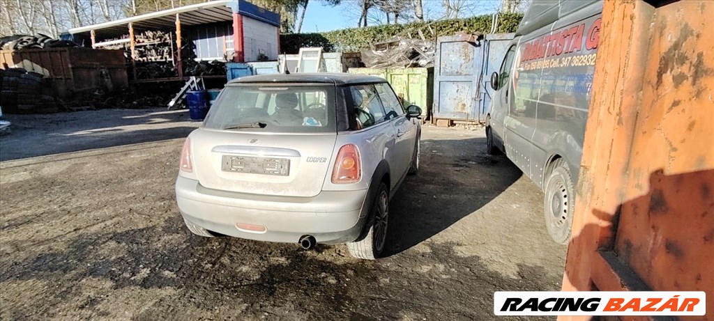 Mini Cooper bontott alkatrészei 4. kép