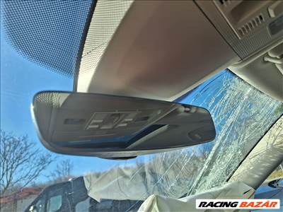 Volkswagen Passat B8 Fényre sötétedő belső tükör 