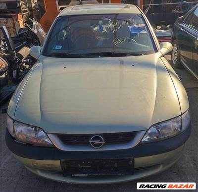 Opel Vectra B bontott alkatrészei