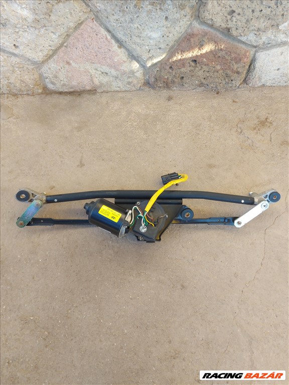 Hyundai Santa Fé (SM) 2.0 CRDi 4WD Ablaktörlő szerkezet motorral 1892 9811026100 2. kép