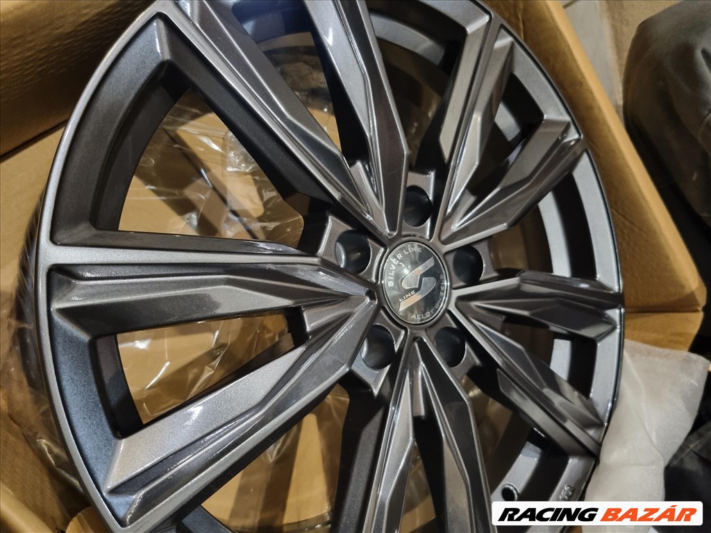  5x112 lyukosztású 7JJ 17" új Silverline alufelni 2. kép