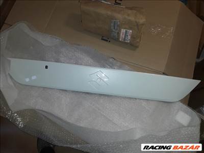 Suzuki SX4 S-Cross II burkoló léc csomagtér ajtó díszléc  8394061m32znl