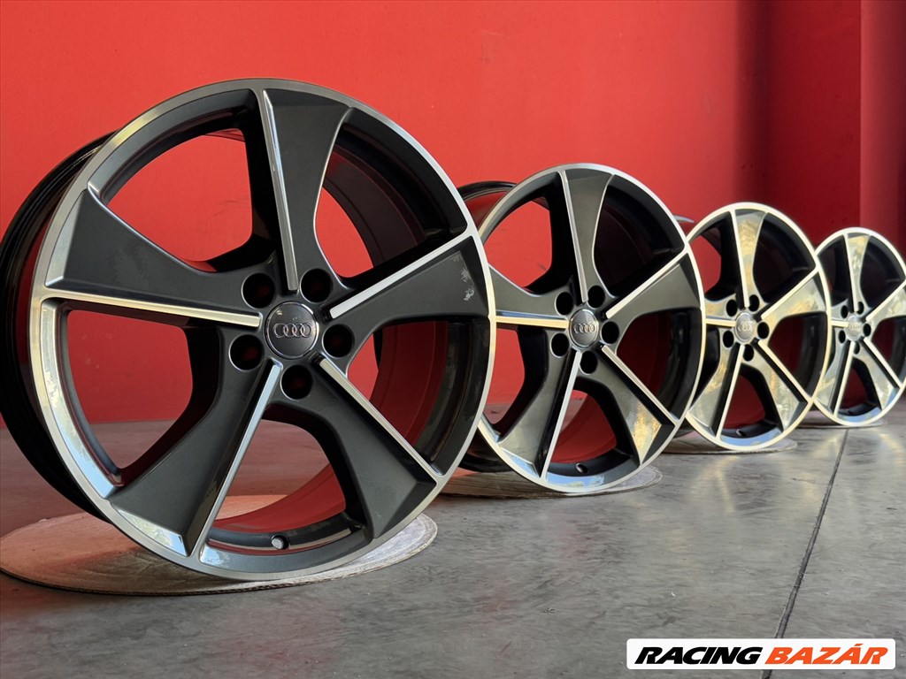 R19 5x112 Original Audi  Q7 SQ7 8.5J ET28  Antracit Mirror OE 4M0601025L 2. kép