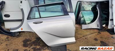 Opel Insignia B kombi jobb hátsó ajtó 