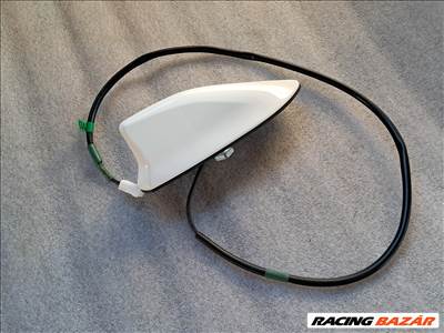 Toyota Auris (E180) gps antenna 