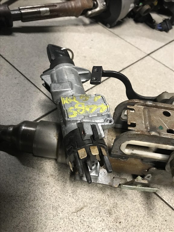 Audi A4 (B5 - 8D) gyújtáskapcsoló + kulcs 4. kép