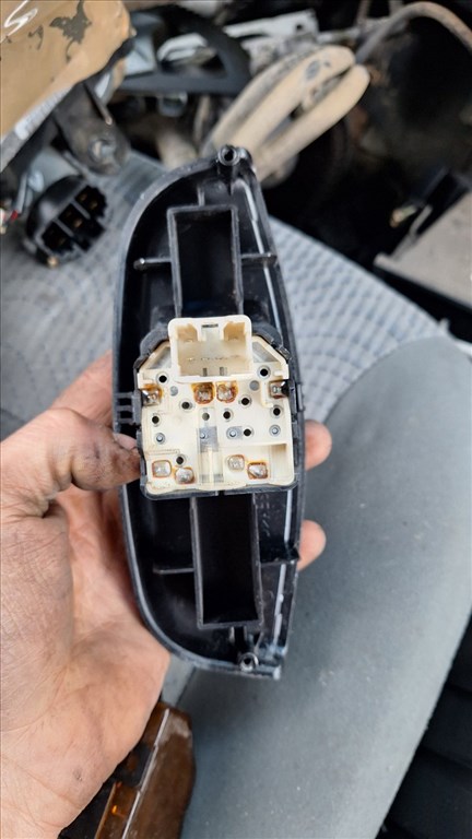 Daewoo Kalos ablakemelő kapcsoló  2. kép