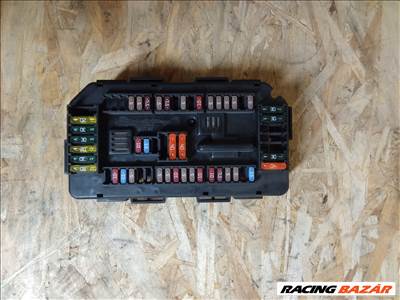 BMW 3-as sorozat F30 biztosíték tábla 9337879