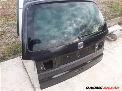 Seat Alhambra rozsdamentes csomagtérajtó fekete színben eladó!