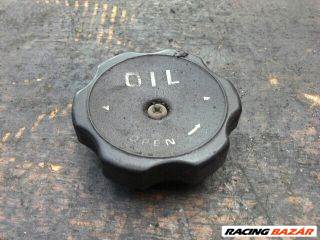 Mitsubishi Galant IV Olajbeöntő Sapka *68137*