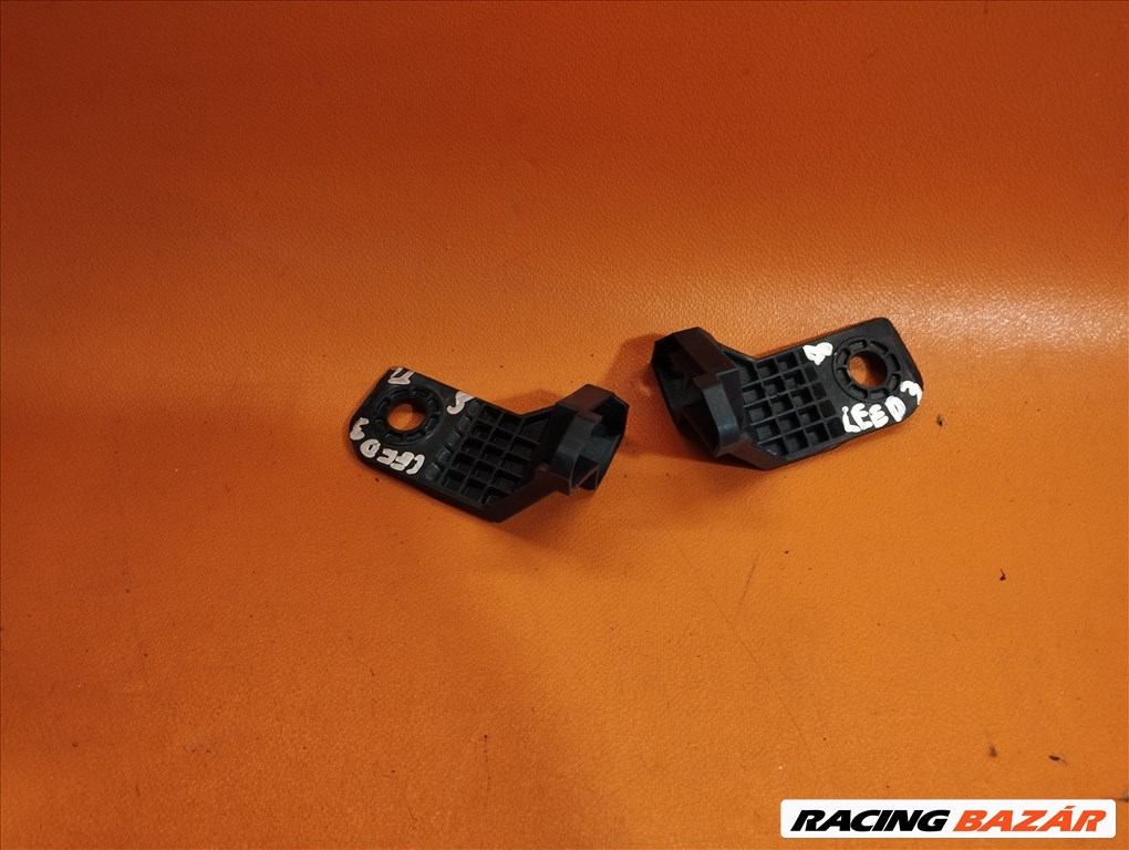 Kia Ceed 3 lámpa fül párban 8e/DB (M.8.211R) 1. kép