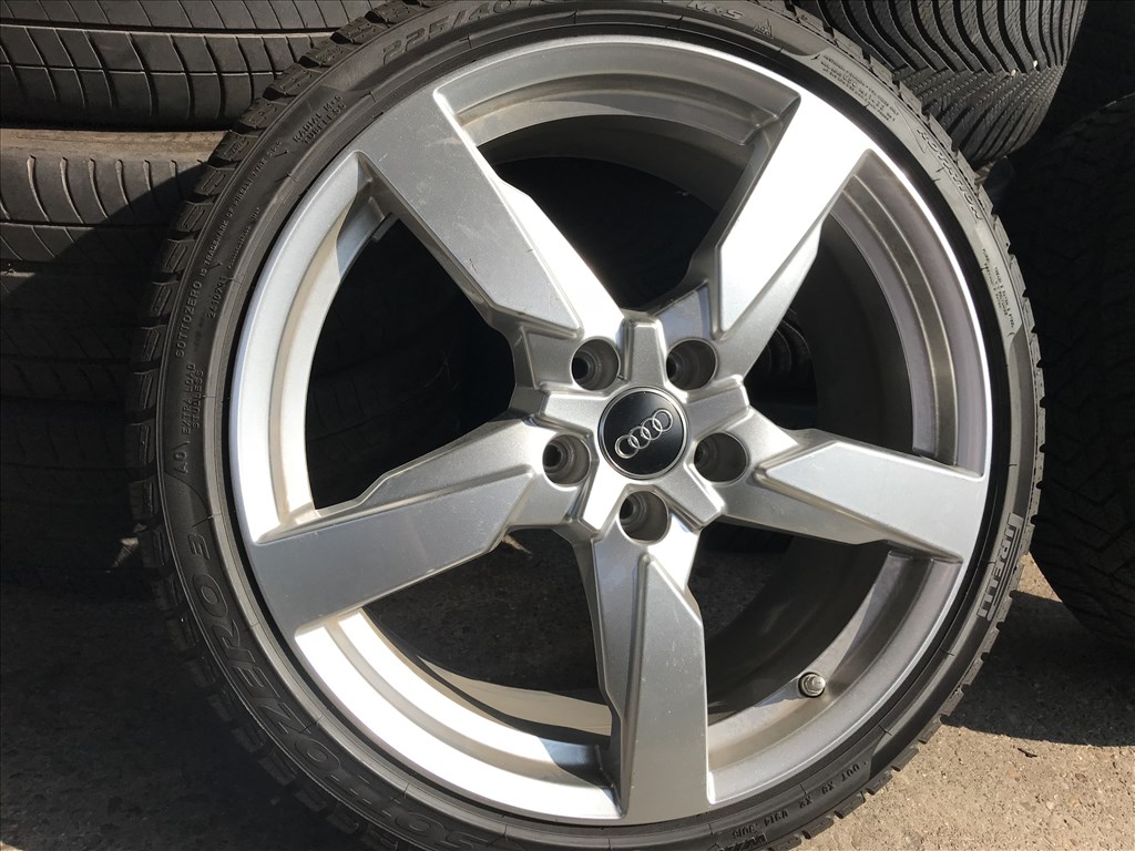 Audi TT RS / Roadster gyári S-Line 8X19-es 5X112-es ET52-es könnyűfém felni garnítúra eladó 2. kép