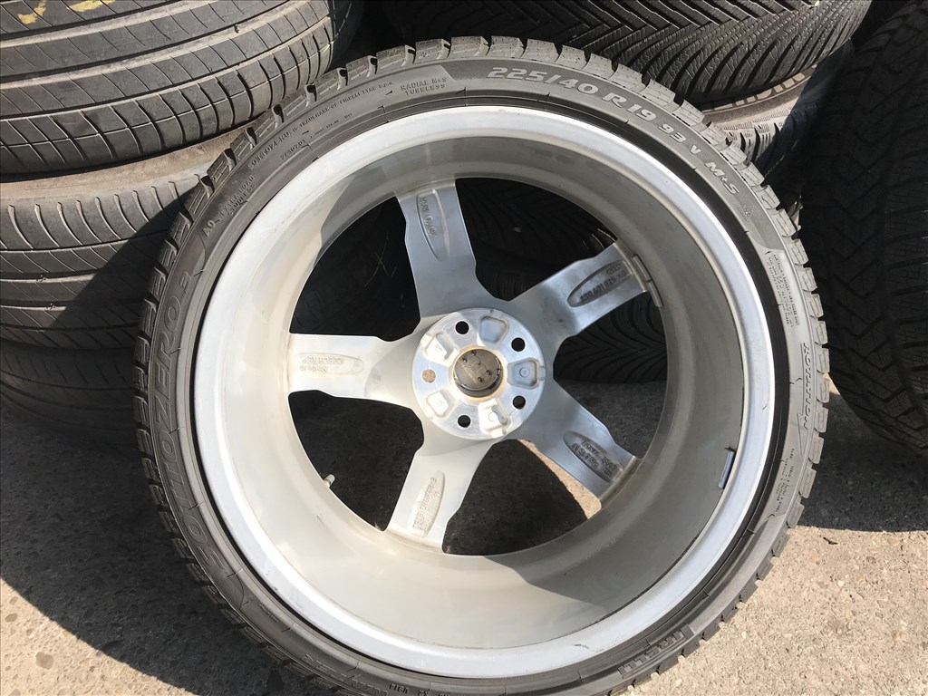 Audi TT RS / Roadster gyári S-Line 8X19-es 5X112-es ET52-es könnyűfém felni garnítúra eladó 5. kép