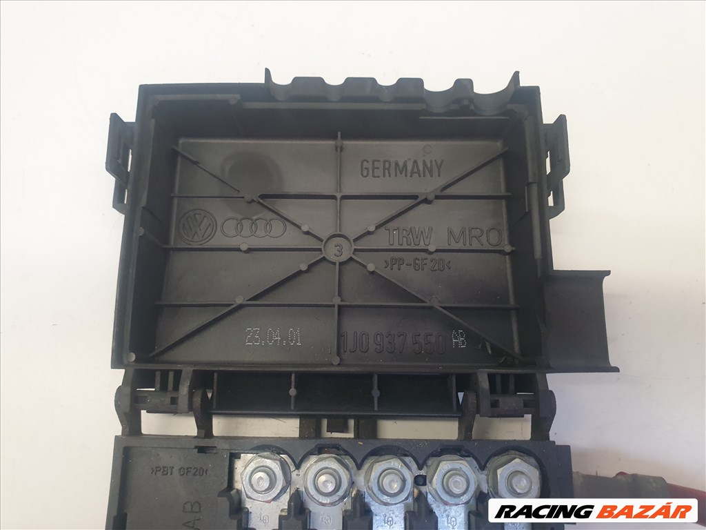 Volkswagen Golf IV motortéri biztosítéktábla (15978) 1j0937550 6. kép