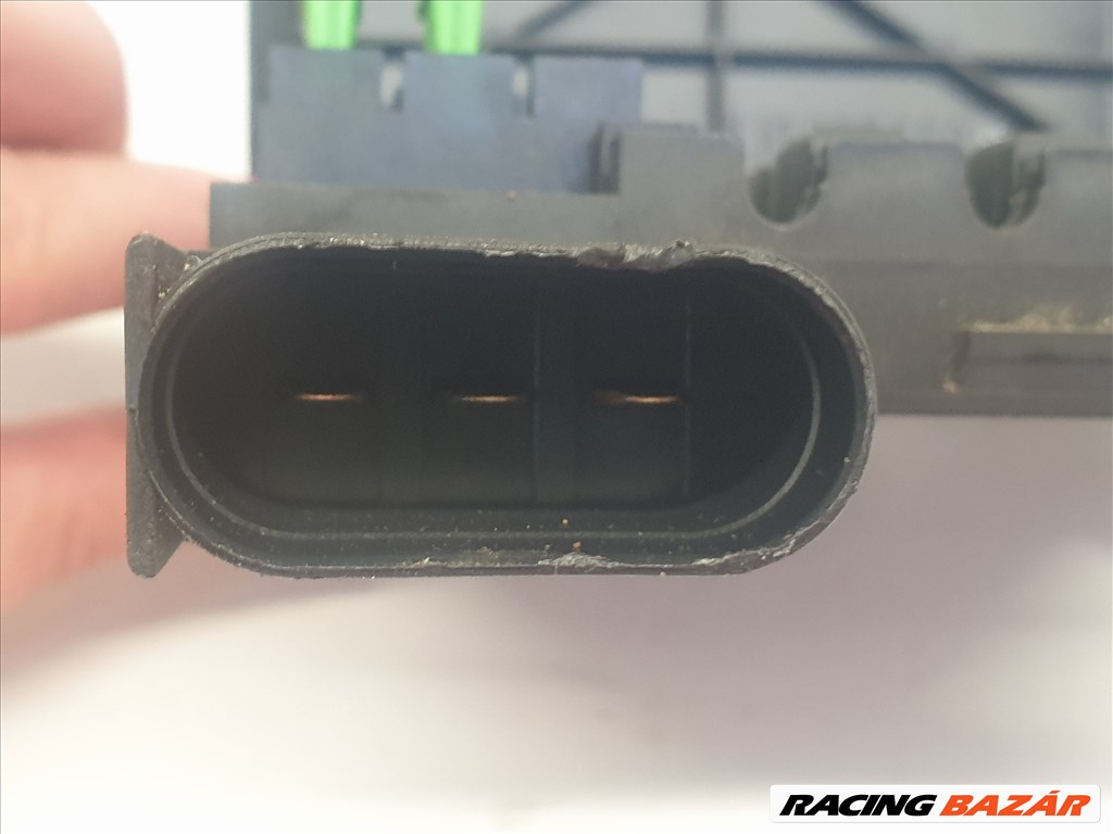 Volkswagen Golf IV motortéri biztosítéktábla (15978) 1j0937550 7. kép