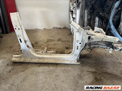 Skoda Rapid jobb első negyed