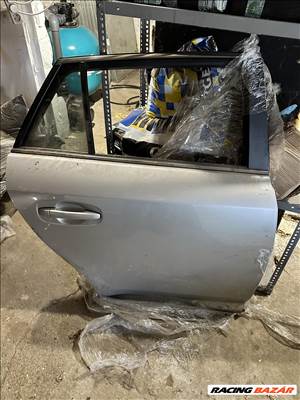 Toyota Avensis T27 T29 kombi jobb hátsó ajtó 