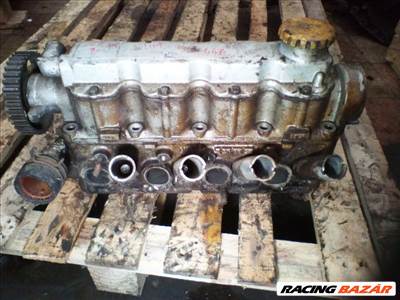 Opel Corsa B Vezérműtengely Házzal *67815*