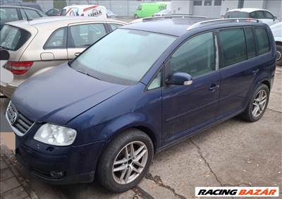 Volkswagen Touran I (Typ 1T) bontott alkatrészei 2.0pd BKD DSG  XENON