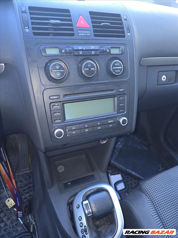 Volkswagen Touran I (Typ 1T) bontott alkatrészei 2.0pd BKD DSG  XENON 5. kép