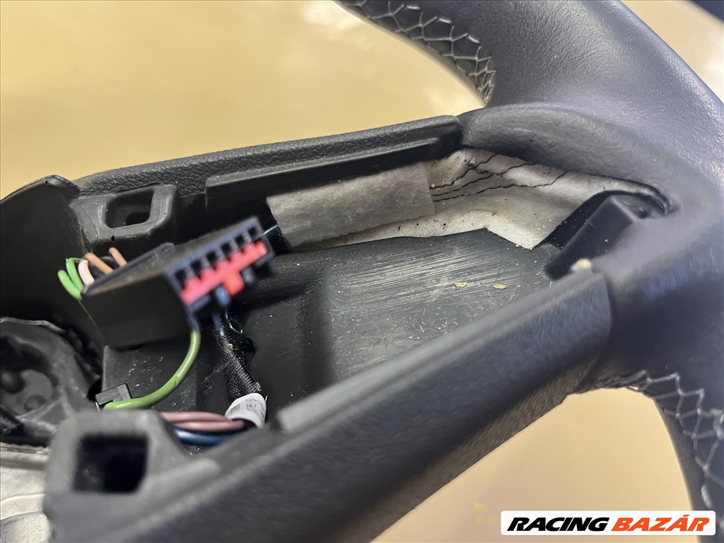 Opel Corsa E-Astra K fűthető bőrkormány 6. kép