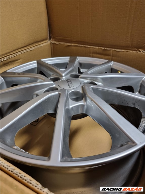  5x112 lyukosztású 6,5JJ 16" újszerű Anzio alufelni 2. kép