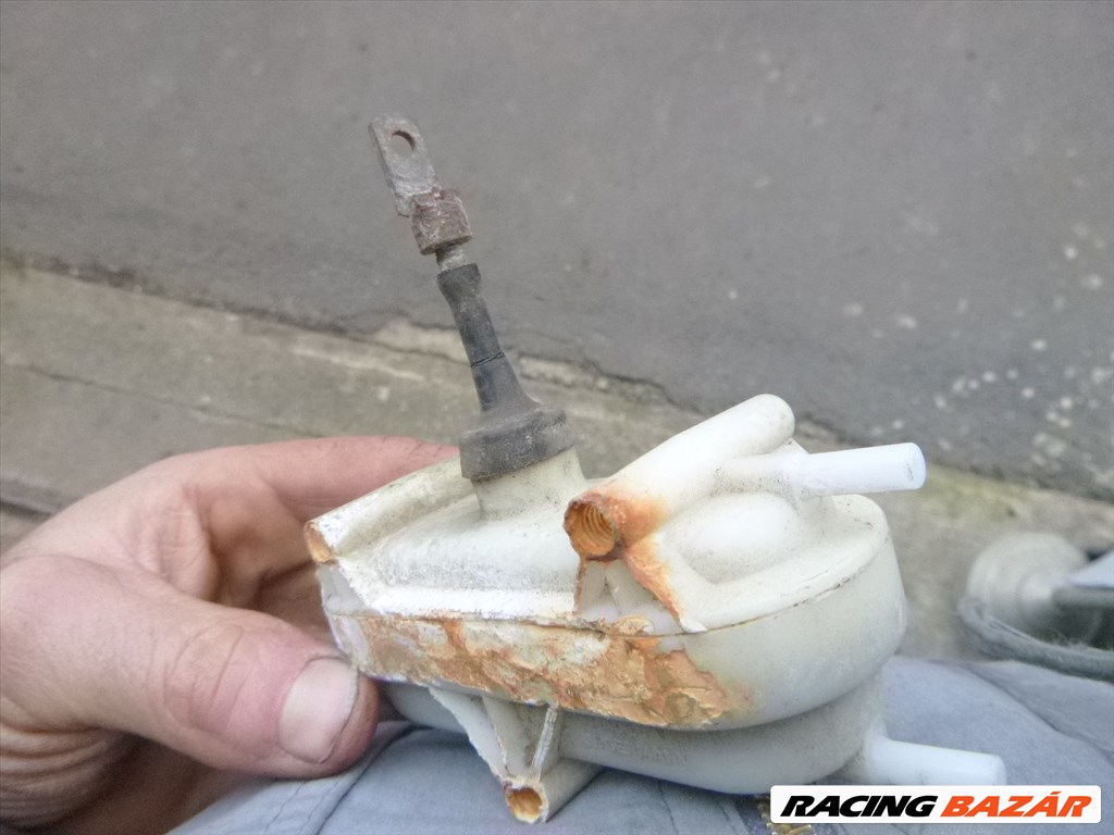 Audi 100 / 200 (C4 - 4A)  857 711 997 használt ajtó vákuum központi zár (működtető vezérlőszelep) 857711997 3. kép