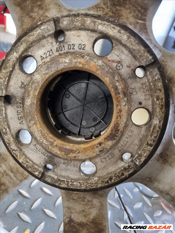  5x112 lyukosztású 8JJ 17" újszerű gyári Mercedes alufelni 4. kép