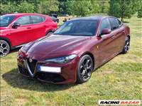  Alfa Romeo Giulia 5x110 lyukosztású 19" alufelni, 225/40 újszerű Falken nyári gumi