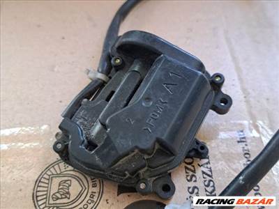 Mazda Premacy (CP) MAZDA PREMACY Jobb első Központizár Motor