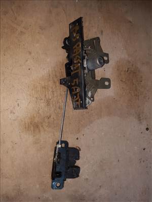 Volkswagen Passat B5 01-05 Bal Csomagtérajtó Zárszerkezet 3B0 827 297